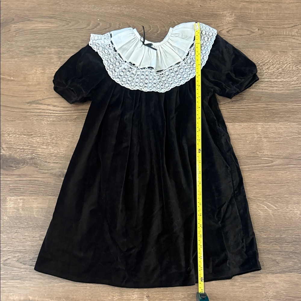 Vintage Judy Lynn Velvet Dress with Lace Collar Size 4T